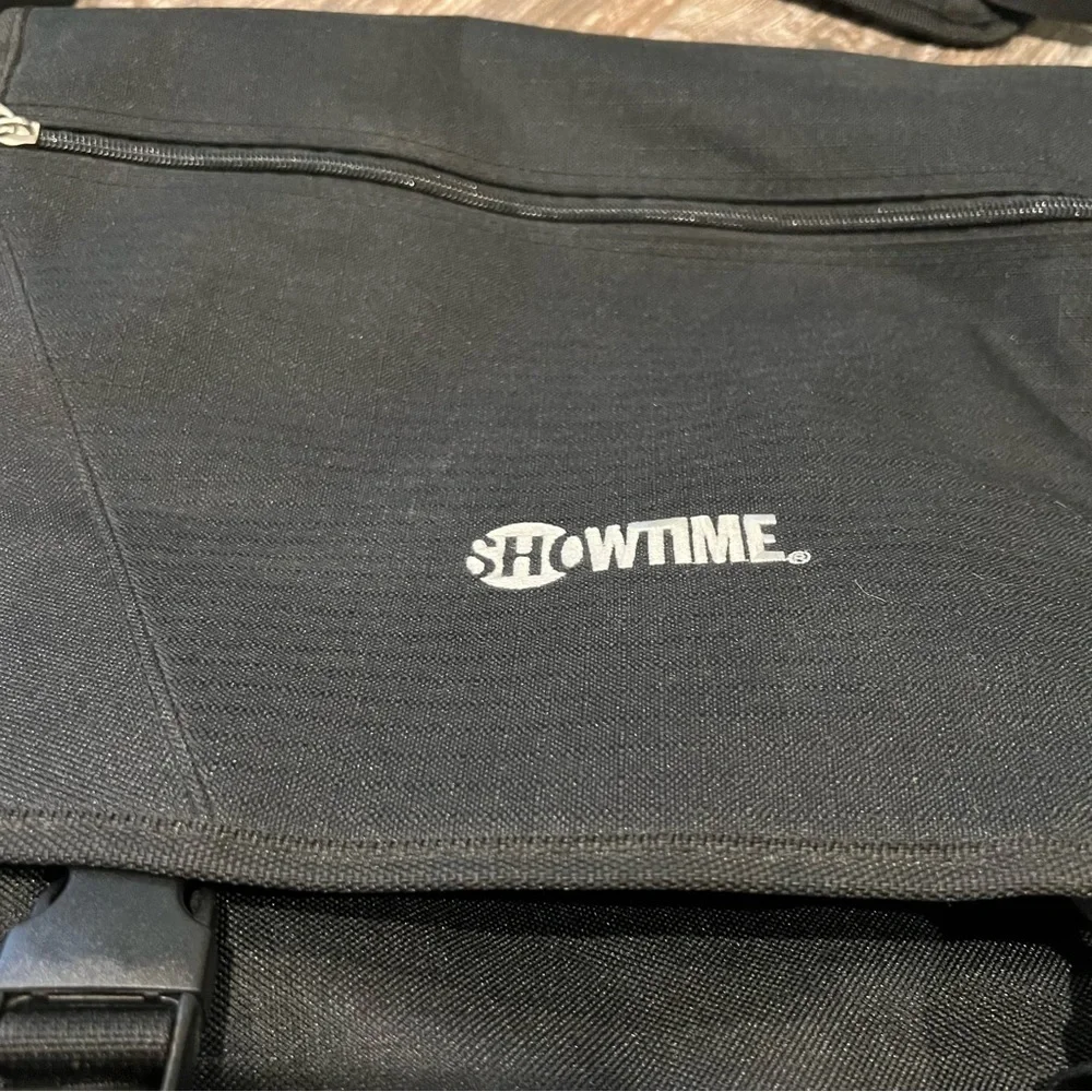 Messenger Bag Tote Black Showtime